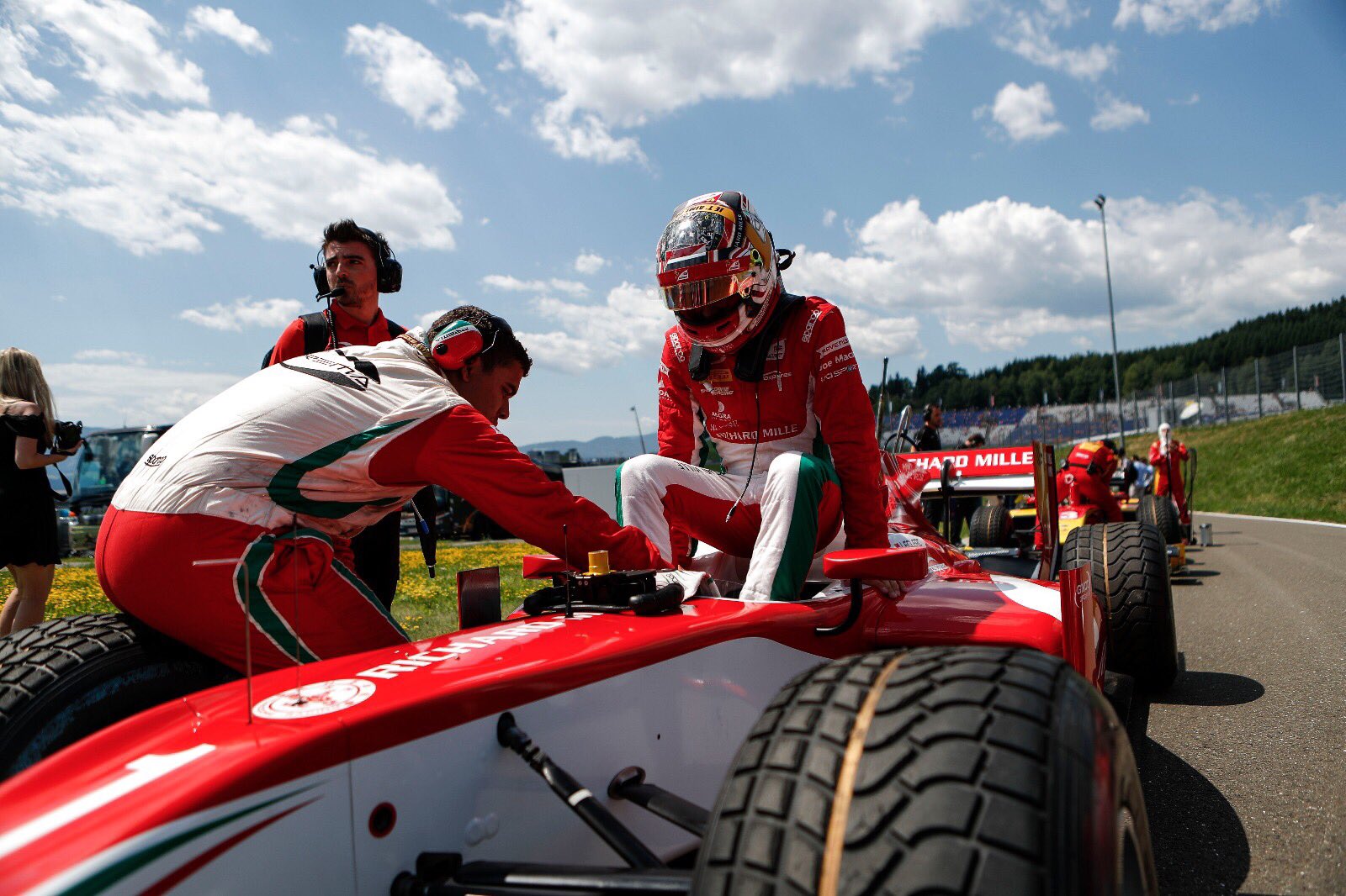 DEIvy8oXsAA18vl?format=jpg&name=large