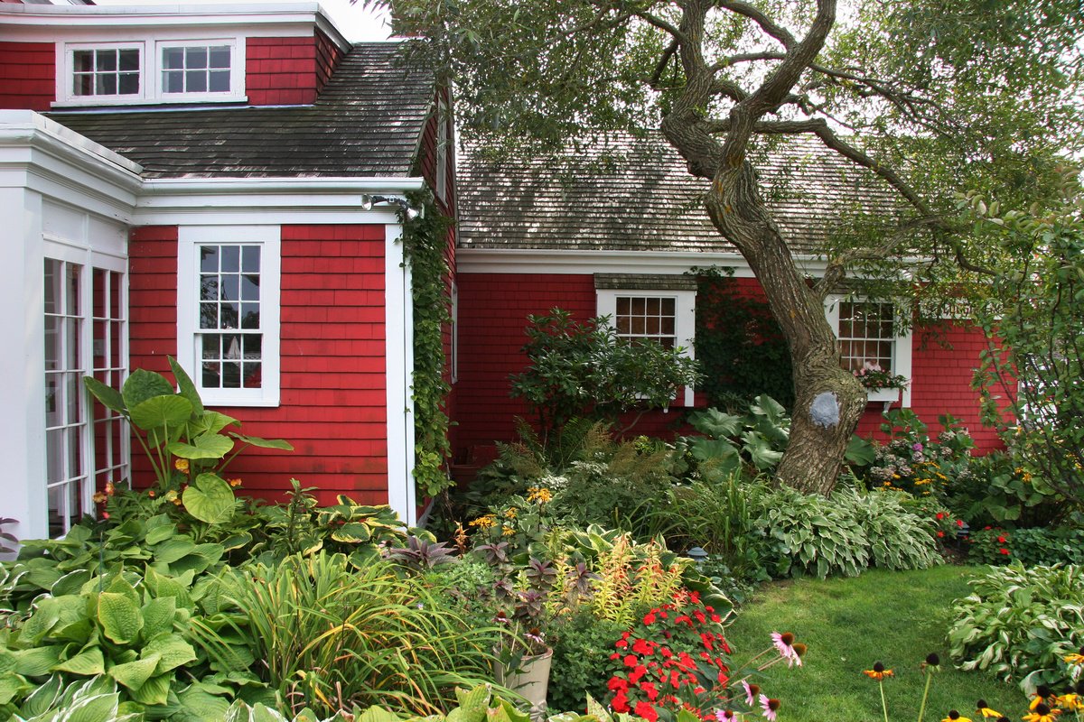 contrctrclicks's tweet photo. Cozy, cozy, cozy! And TONS of windows! https://t.co/C4quOC7a2U #windowjoe #cottages #newwindows #replacementwindows https://t.co/3LVaUF0eRM