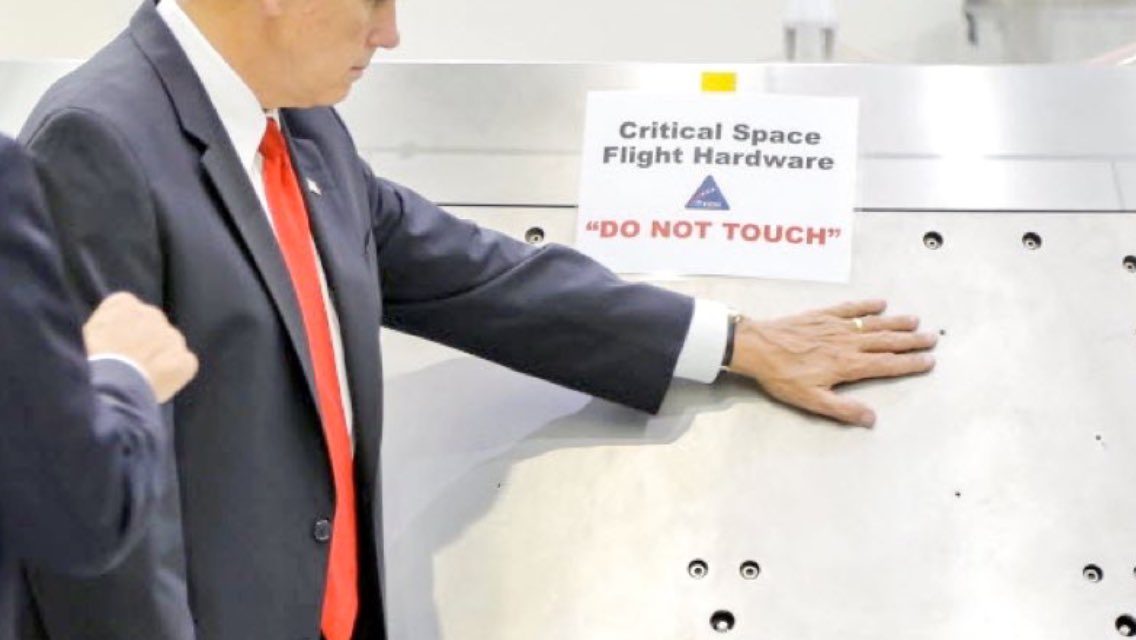 pholk's tweet image. 