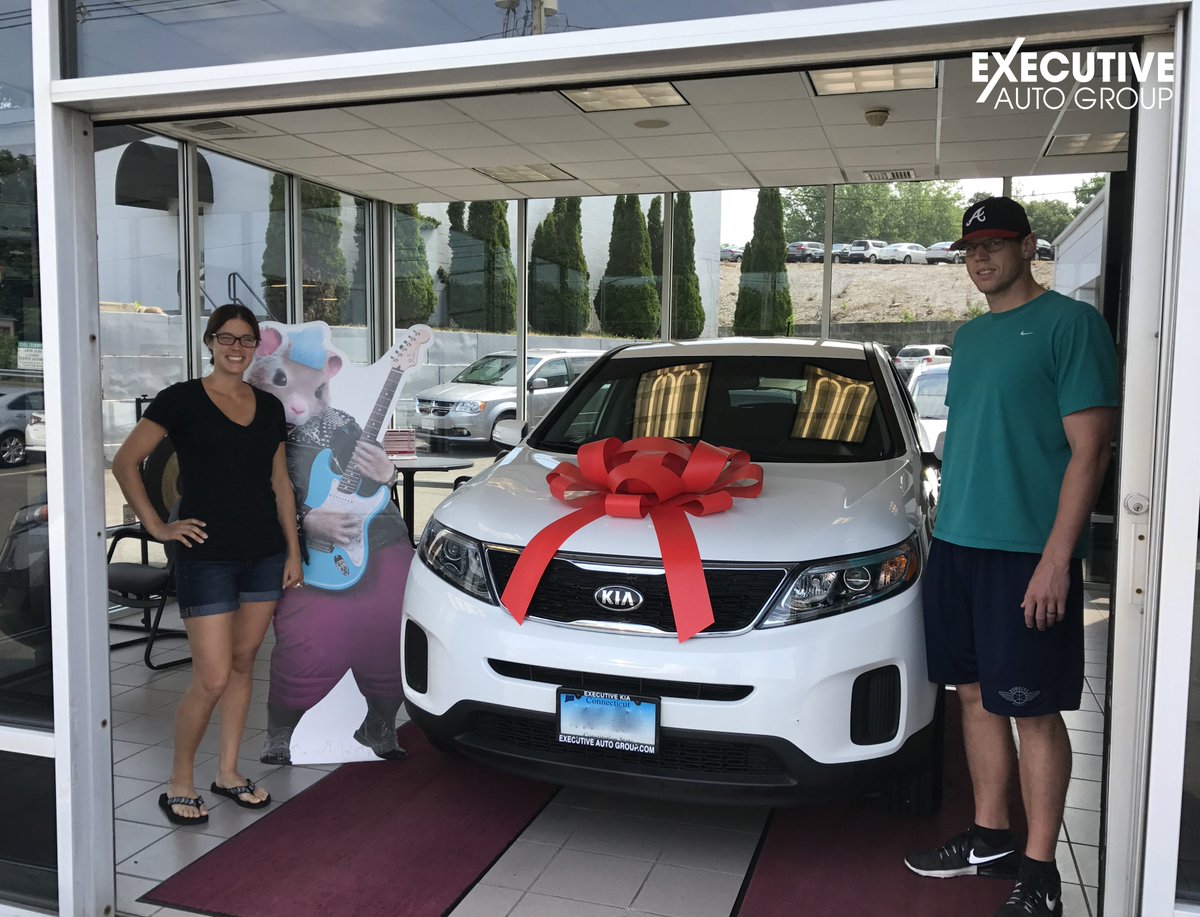 ExecutiveKia's tweet photo. Thank you to our new customers for making an Executive Decision! #ExecutiveKia #Kia #ExecutiveAutoGroup https://t.co/tGdZZiMtS6