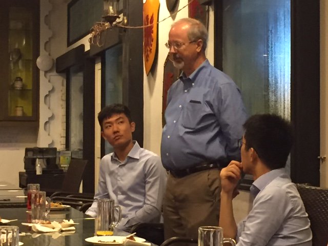 CompFinanceCMU's tweet image. #MSCFAlumni met with Steve Shreve at @Beerfest_SG. Thanks to #Singapore Chapter Head, Alroy Koh for coordinating #ShreveTakesAsia