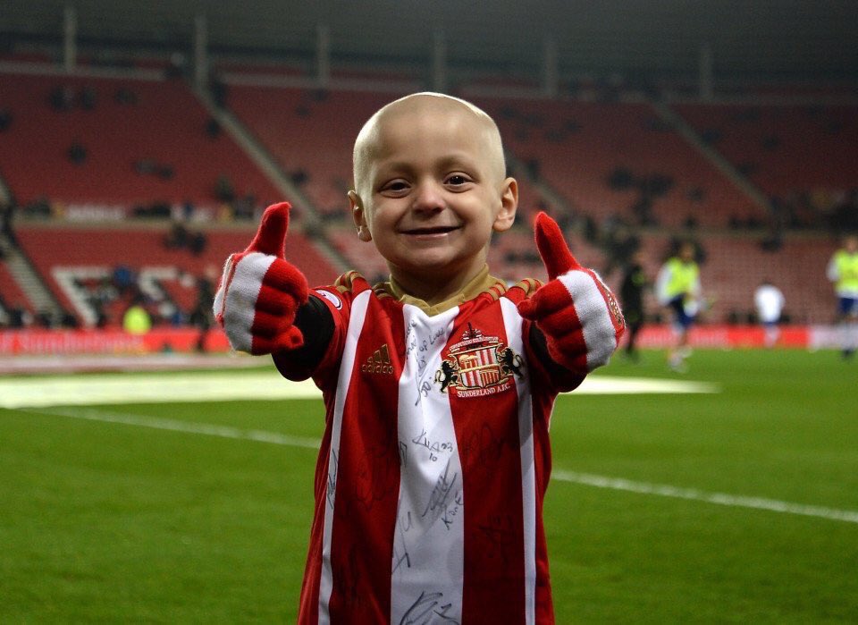 FichajeGoleador's tweet photo. 🇬🇧 RIP Bradley Lowery. 
El niño de 6 años, ha fallecido. SIEMPRE SERÁS ETERNO. #BradLoweryVIVE. 
😇❤ https://t.co/AscOn0oZW5