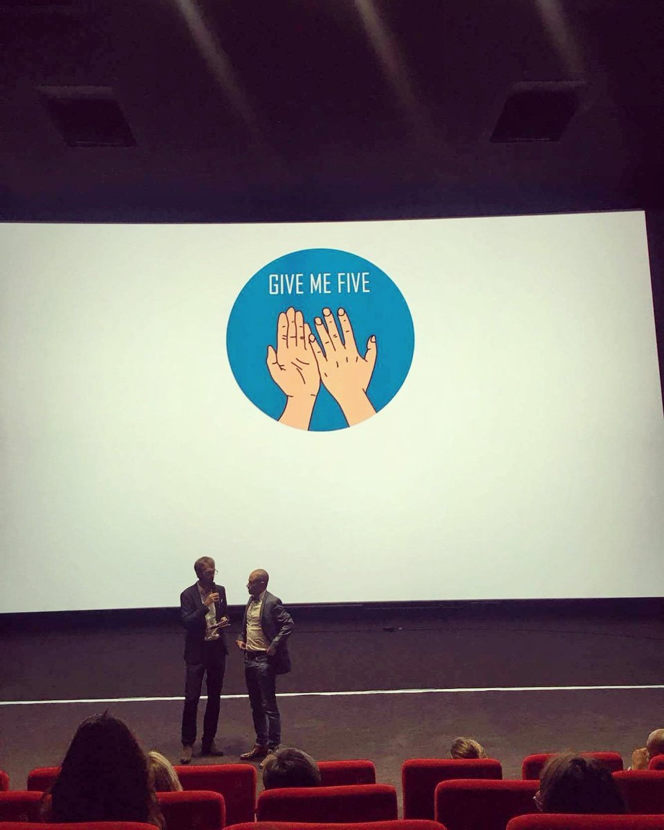 GiveMeFiveEvent's tweet photo. Même si nous ne pouvions pas être présentes aux #PPAAwards pour cause d'#événement, nous sommes fières de voir notre #vidéo sélectionnée ! https://t.co/4l9iXHHDB0