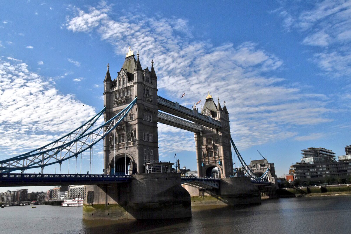 tvanvelden's tweet photo. Tower Bridge https://t.co/M7zGsXV8LX