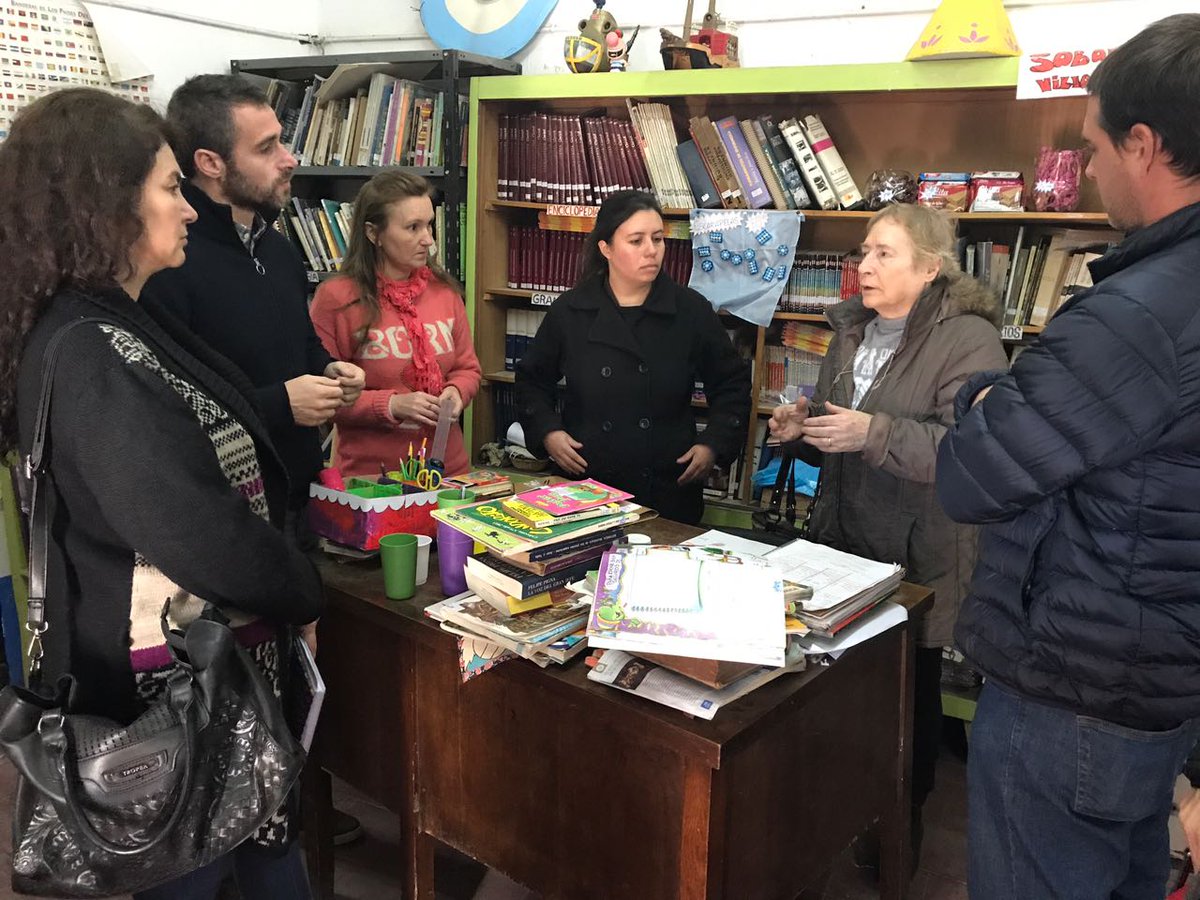 FedericoAchaval's tweet photo. Es fundamental contar con un Estado que reconozca el valor de las instituciones comunitarias y las apoye por su función social en el barrio. https://t.co/W06DOvhldM