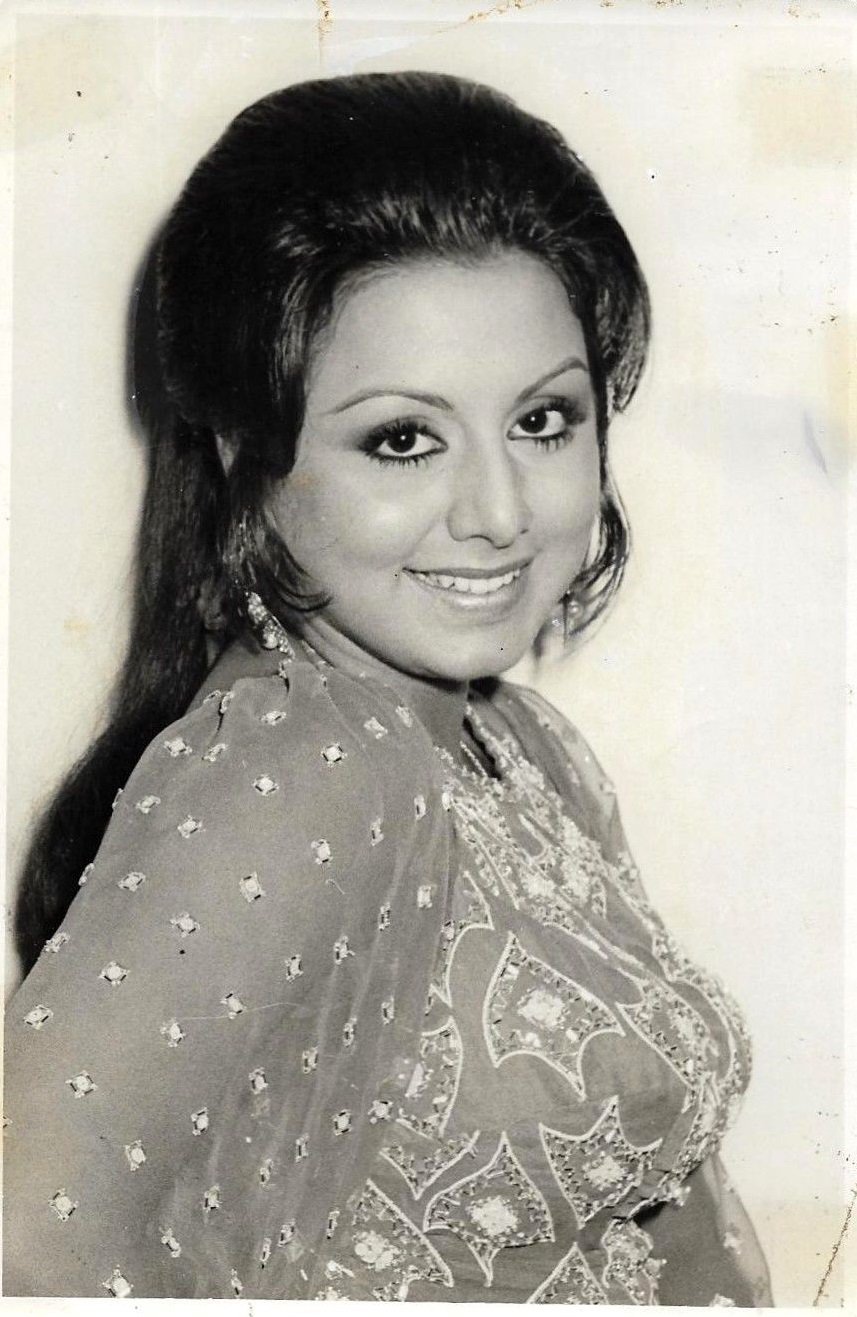 July 8 : Happy 59th birthday to the lovely Neetu Singh Ji... Your favorite movie role of her? 