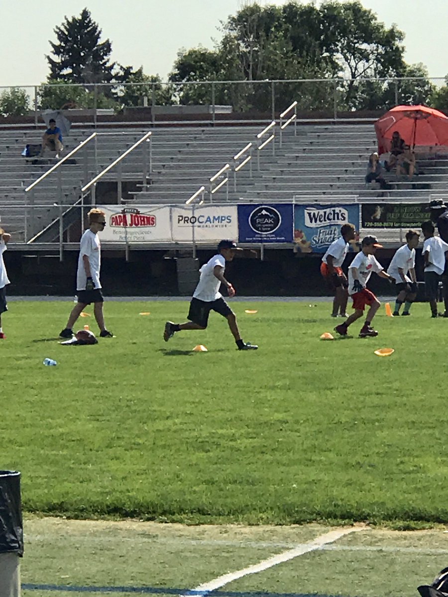 cocomiller's tweet photo. Practicing mad skills with @DemaryiusT Thanks to @CitiPrivatePass and @ProCamps for getting kiddos (Bruno and Rocco) #CloserToPro https://t.co/zN1KTixOZu
