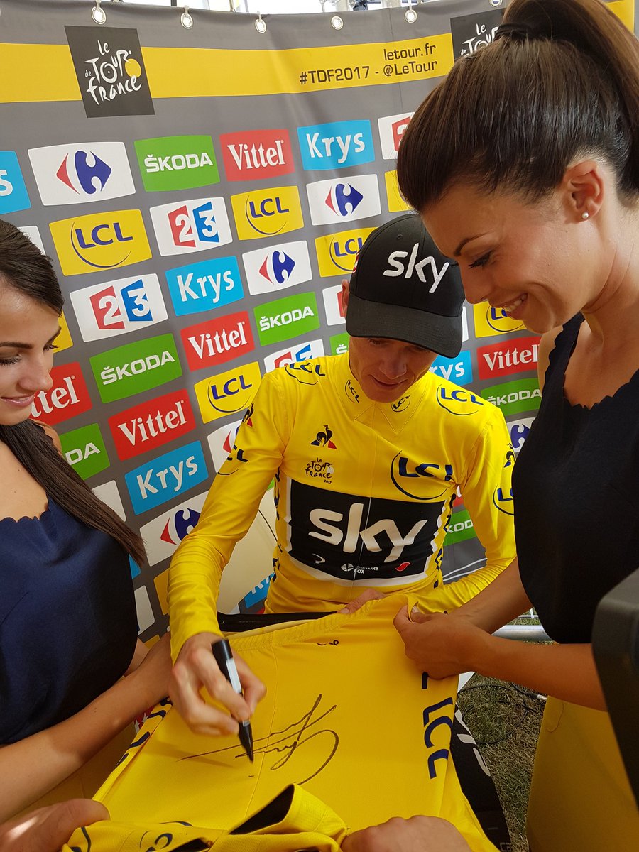 LeTour's tweet photo. RT pour gagner ce @MaillotjauneLCL @lecoqsportif signé par @chrisfroome / RT to win this yellow jersey signed by Froome #TDF2017 https://t.co/9JlibVufCf