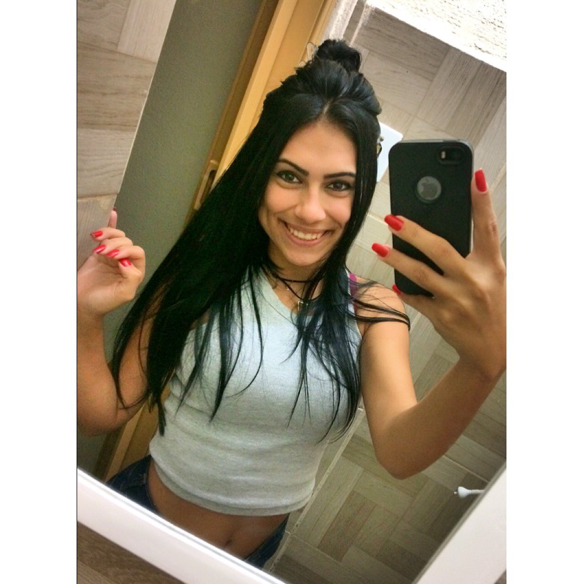 joyyfraga's tweet photo. Eu com meu penteado legal https://t.co/Bi74p0eRFR