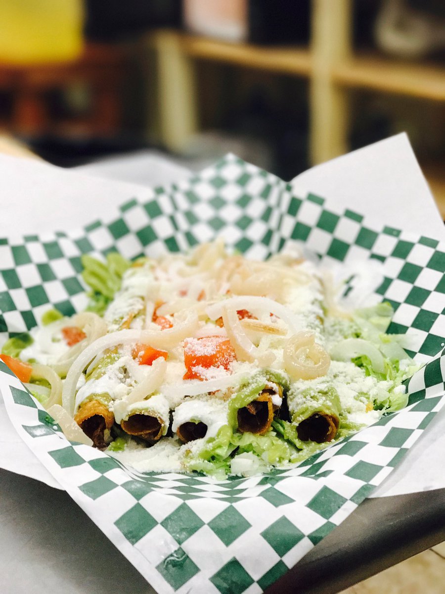 CravingFlautas's tweet photo. Craving something? Come and try our delicious flautas !You are missing out!  We will be at 1228 Glendon ave L.A CA 90024 11:30-2:30 https://t.co/BTYxJCuyh6