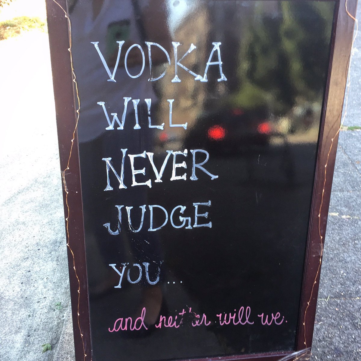 GlassVodka's tweet photo. Well played, @kneehighstockco. We agree! #nojudging #drinkvodka https://t.co/BAS9jfGMZV