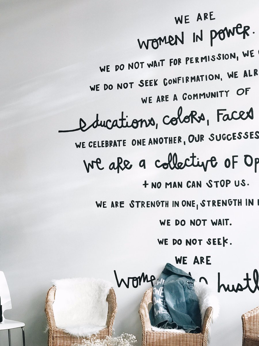 Always celebrate success and passion. <a href="/jigplussaw/">JIG+SAW</a> #CreativeTalk #TheWallSaysItAll