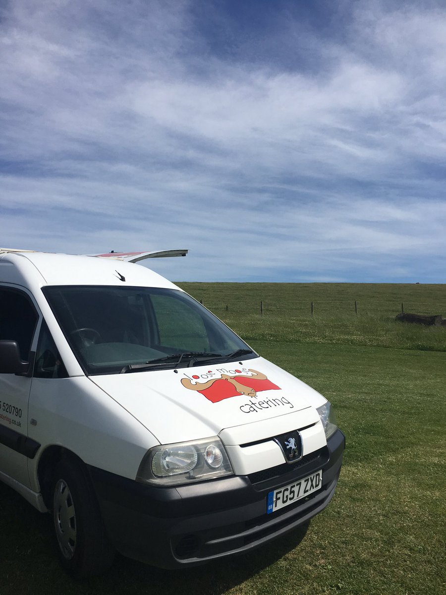 Happy Friday!! Loving the sunshine! ☀️