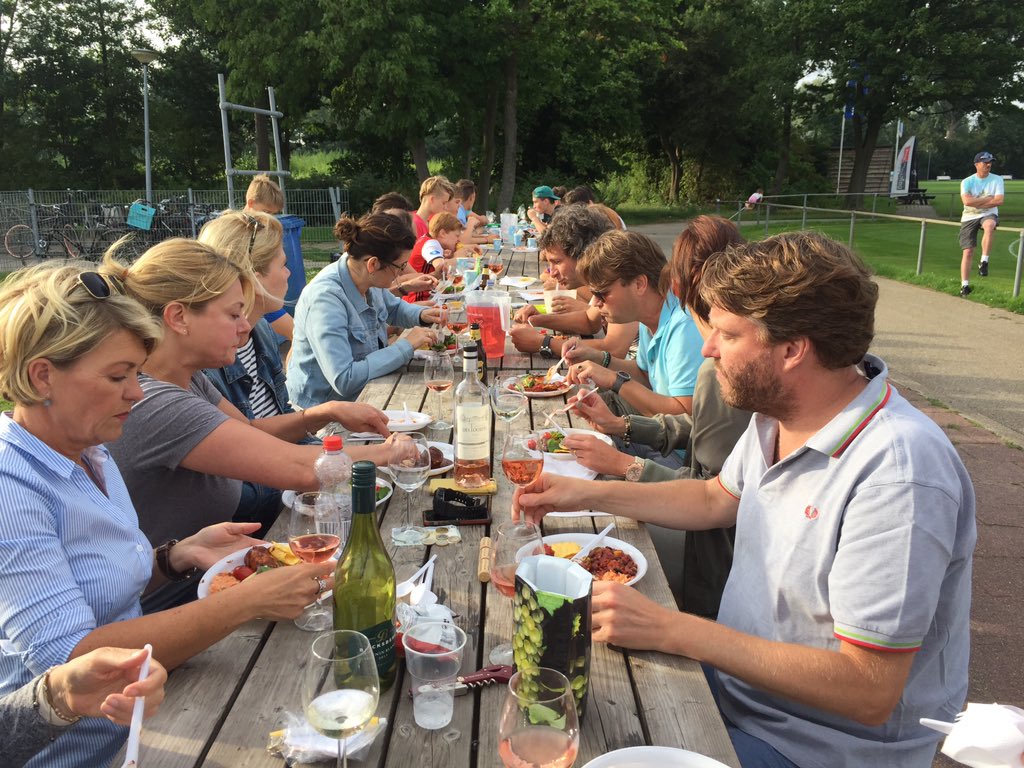 Hermesdvs's tweet image. Sjakies Supperclub is on!