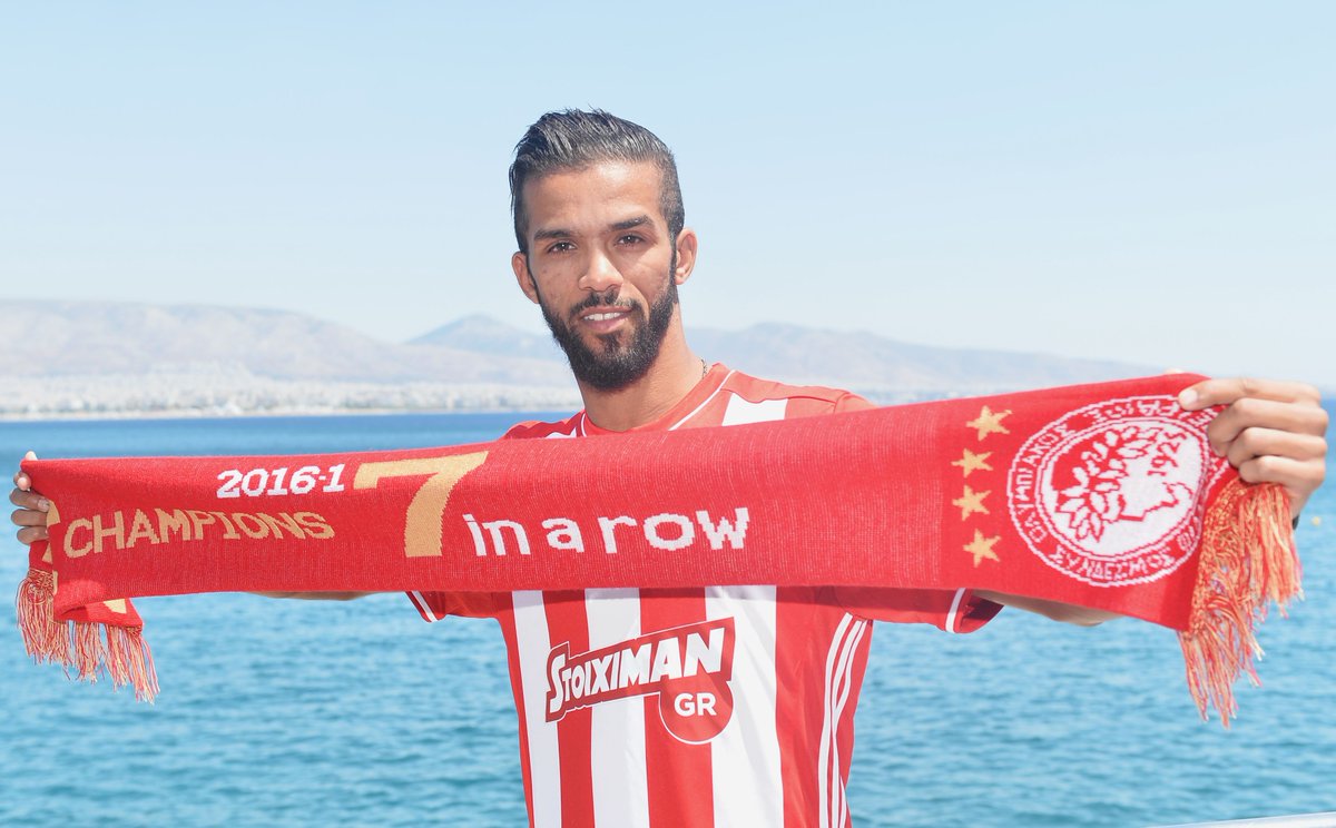 Olympiakos / Grèce  DEJkNpVWsAIEXJd