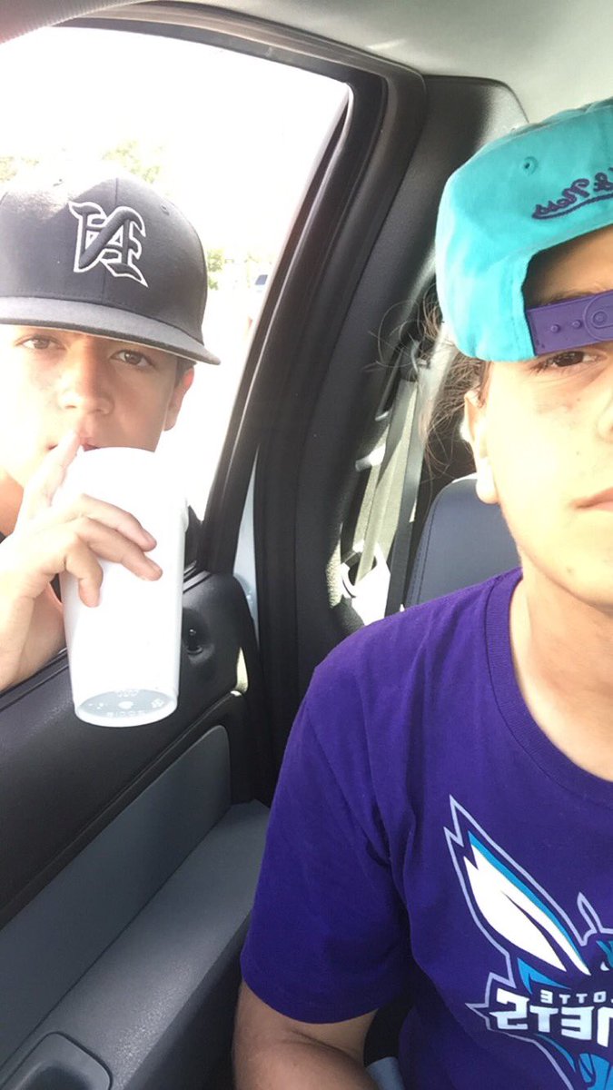 k_connor22's tweet photo. Happy birthday to the dawg #chemistry #chack #thane #jangs #flake https://t.co/C4mopfisz3