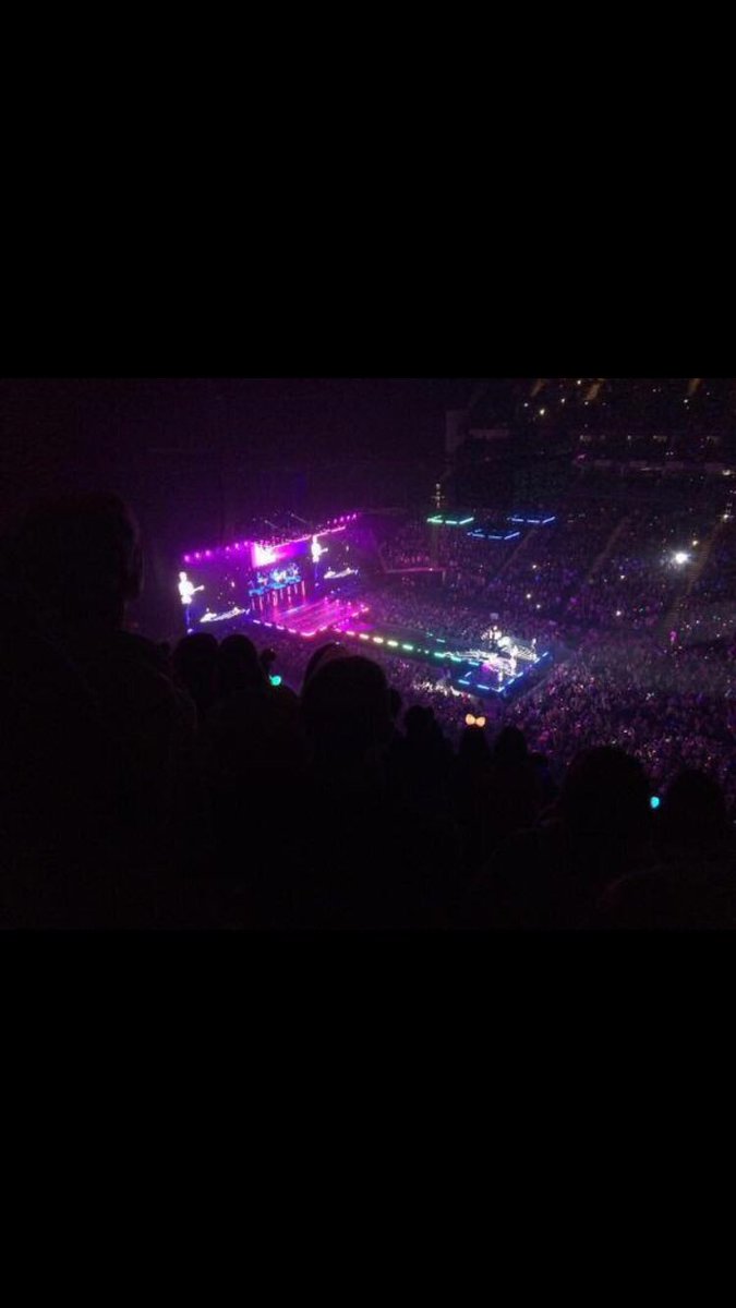 martina_02c's tweet photo. Vorrei avere la possibilità di vederli almeno una volta dal vivo 
MISS YOU ONE DIRECTION https://t.co/jMuV1ILuAJ