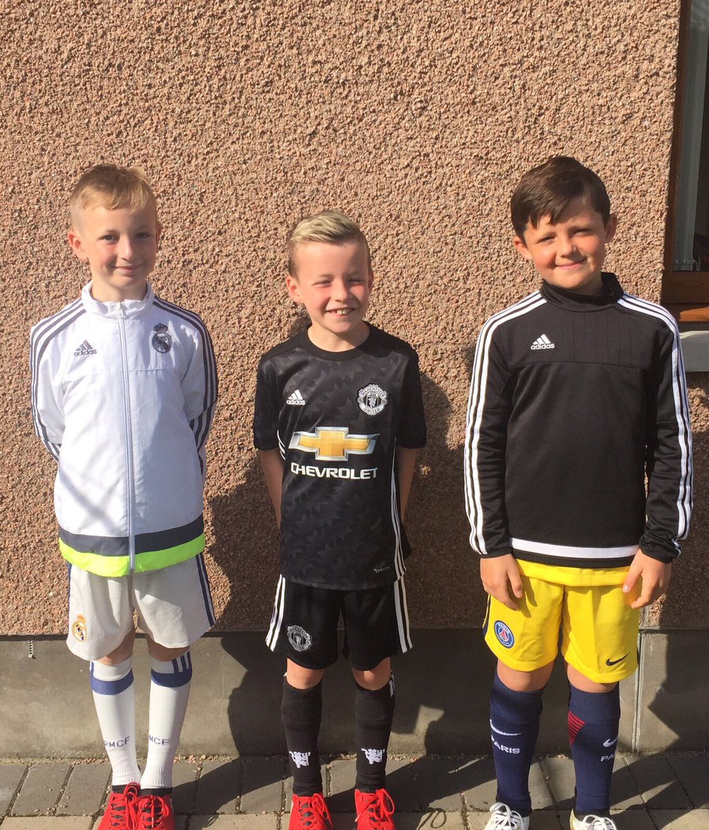 kelly thomson (@thomson313) on Twitter photo Super proud of all 3 boys <a href="/AFCCT/">Aberdeen FC Community Trust</a> all 3 received player of the day, hats off to the coaches 👍 boys loved it & can't wait til next time ⚽️💙❤️ Super proud of all 3 boys <a href="/AFCCT/">Aberdeen FC Community Trust</a> all 3 received player of the day, hats off to the coaches 👍 boys loved it & can't wait til next time ⚽️💙❤️