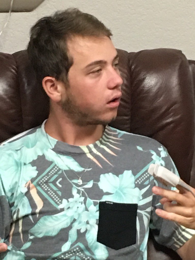 PopPop_83's tweet photo. Hello I'm hammered #wisdomteethgone https://t.co/9VUzbrJl5O