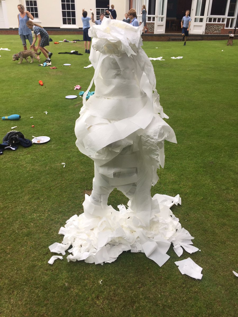 Boarding@BeestonHall tweet media