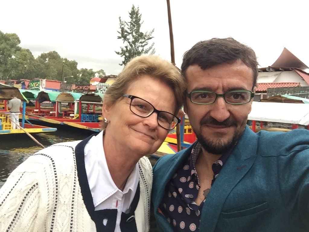 maRIOrioRDA's tweet photo. Bellísima y profunda entrevista a @GiselaRubach en Xochimilco para #EnElNombreDelPueblo. Mexico, comunicación y mujer en política. Gracias! https://t.co/nfge2NK5A0