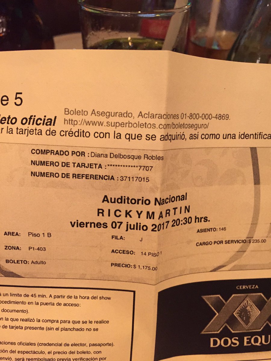 sharkbrena's tweet photo. Ricky Martin en primera fila #superboletosysantandermellevanalfrente @SuperboletosMx @zignialiveoficial https://t.co/Bv3tdwZJs2