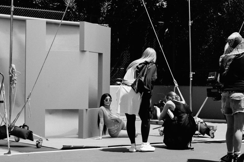 justonepush's tweet photo. Behind the scenes with Kylie Jenner
#KylieJenner #KYLIECOSMETICS #justonepush #onepushcreative #la #ny #models #photoshoot https://t.co/3Um1HjdpLi