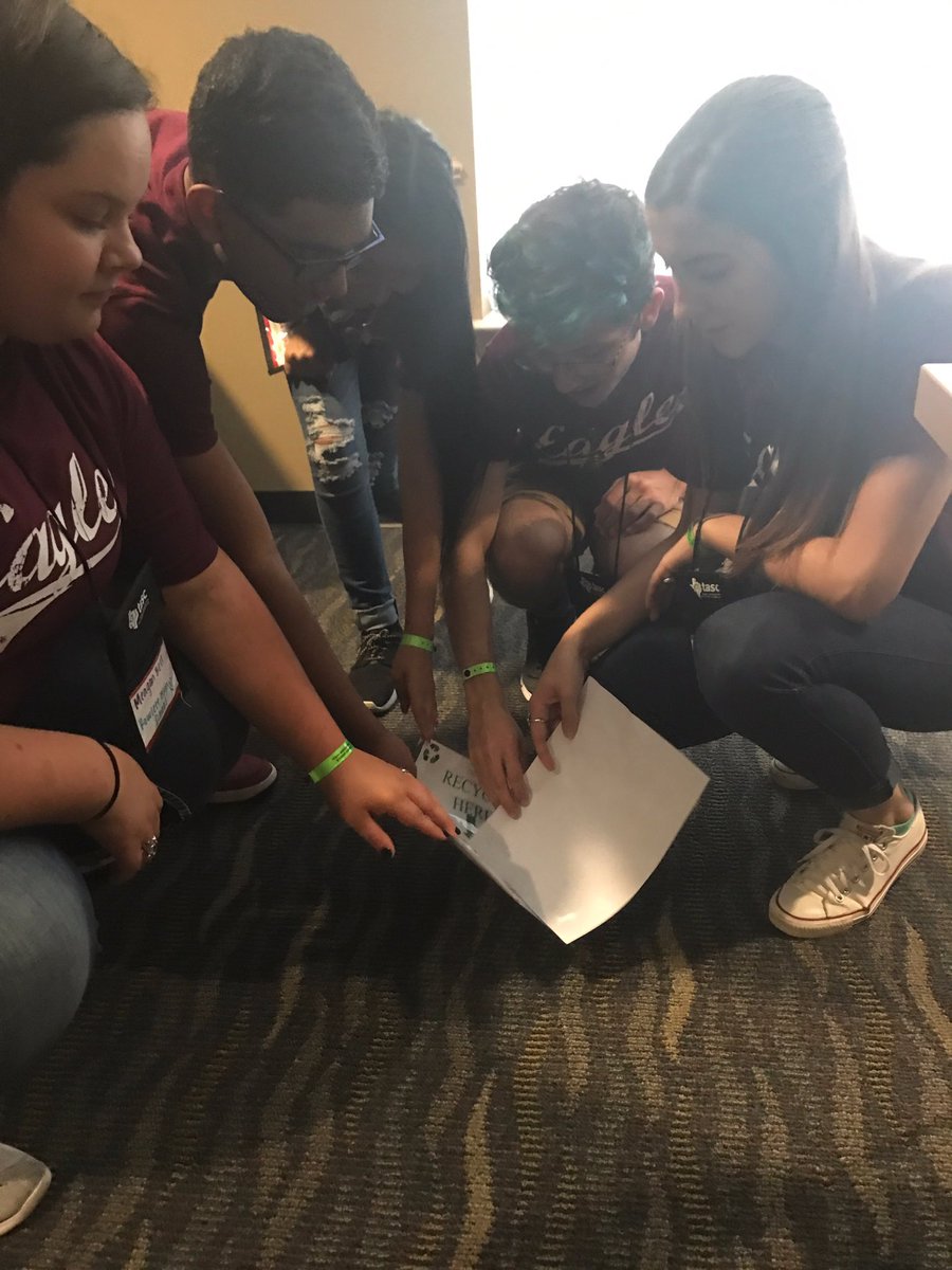 RowlettStuCo's tweet photo. #TASCASU17 #RHSTASC Scavenger hunt time!! 😄 https://t.co/GTuNOQgBSa