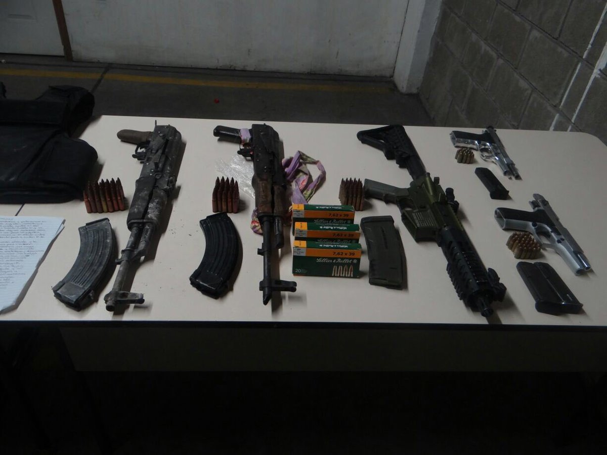 MP_Honduras's tweet photo. #FESCCO y #ATIC logran Prisión Preventiva contra miembros de la Mara "18" fugados del Centro Penitenciario de Támara https://t.co/oOSrOyjZAU https://t.co/pX8DKTRJ2k