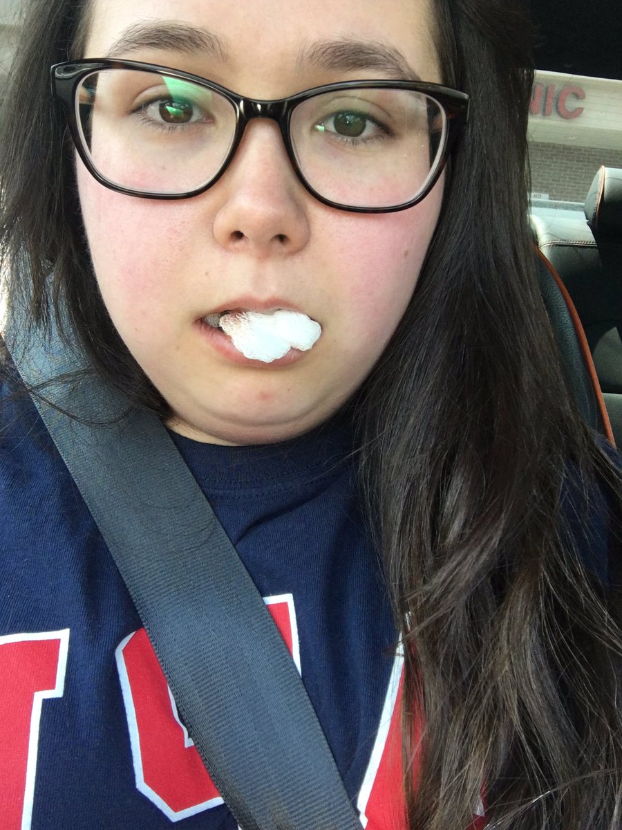 katiestrubbs's tweet photo. Life update: I have lost all the wisdom #RIPWisdomTeeth https://t.co/RAGW0j2jm6