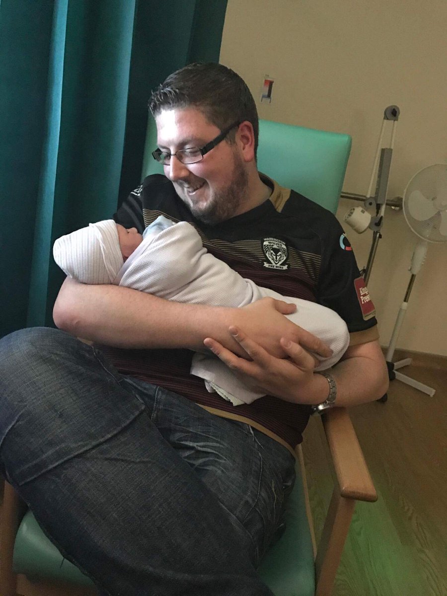 Rope_Anchor's tweet image. A massive congratulations to our head chef Dan on the birth of his baby boy Freddie a big jwlees welcome from all @JWLeesBrewery  @SOHALE01