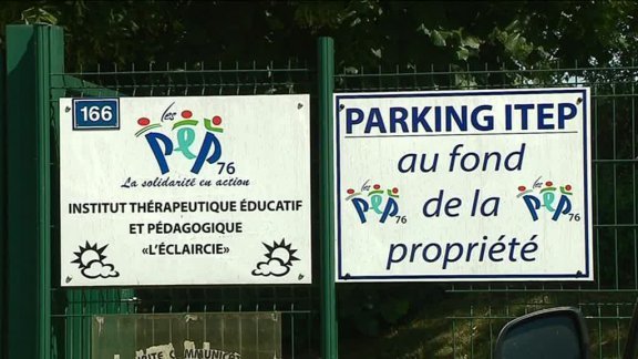 2Lohy's tweet photo. RT @L0HYb : [Harcèlement scolaire] ne pas en parler c'est tolérer se faire tacitement complice de maltraitance #Éducation #né02aout #BLoID https://t.co/59bazkazXb
