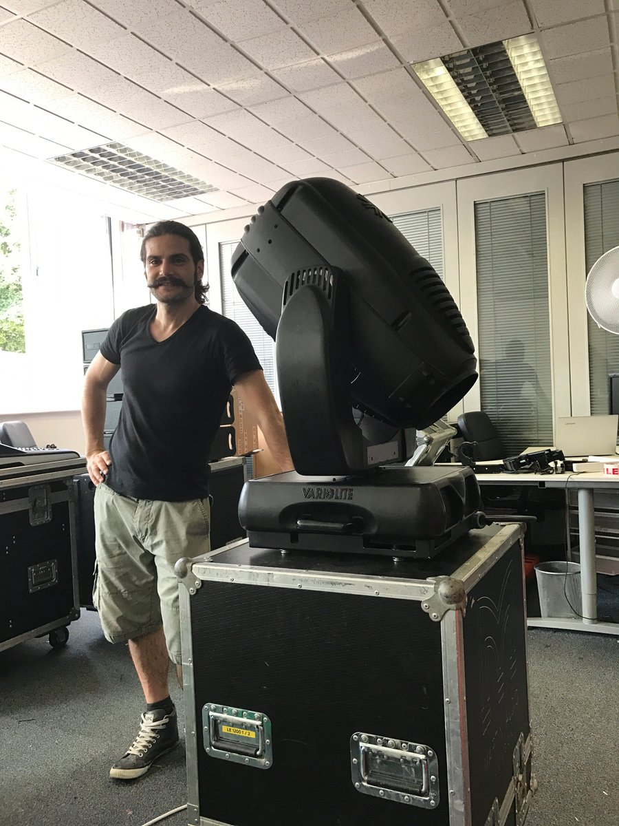 UsedfulLimited's tweet image. Yorgos Kladouris VS VL 35000Q Spots