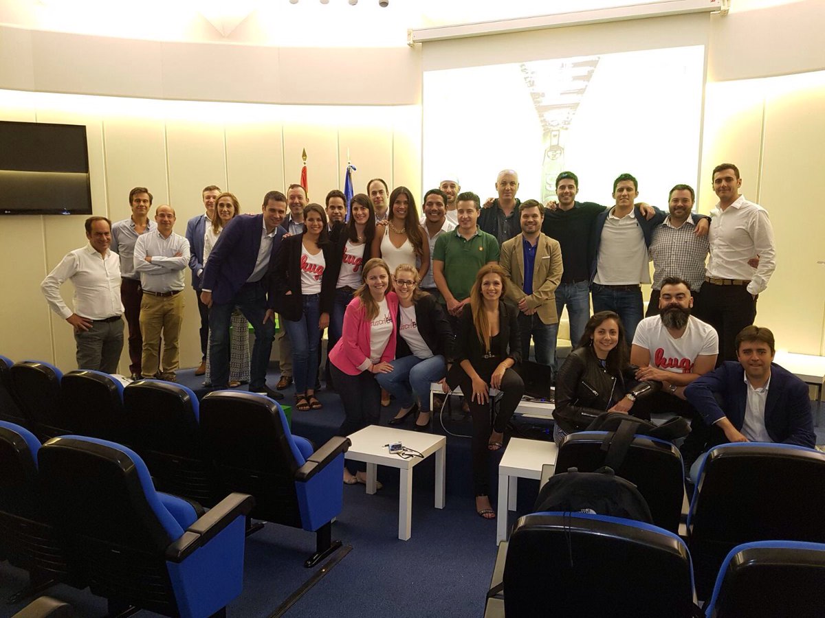 joehas's tweet photo. .@fcojavierrivero Foto de familia tras la presentacion tribunal de proyectos EXEMBA en @eoi https://t.co/ZMIEckHfQr