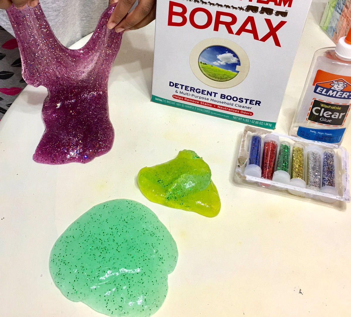 Homemade slime with my 10-y-o cousin. T'was fun 🎨