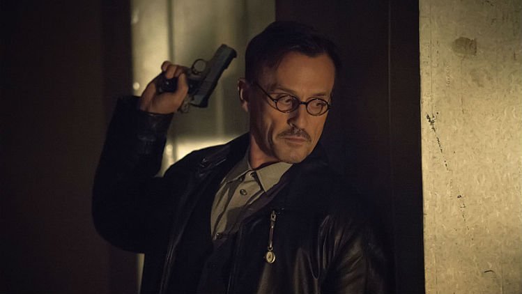 Happy Birthday Robert Knepper! 