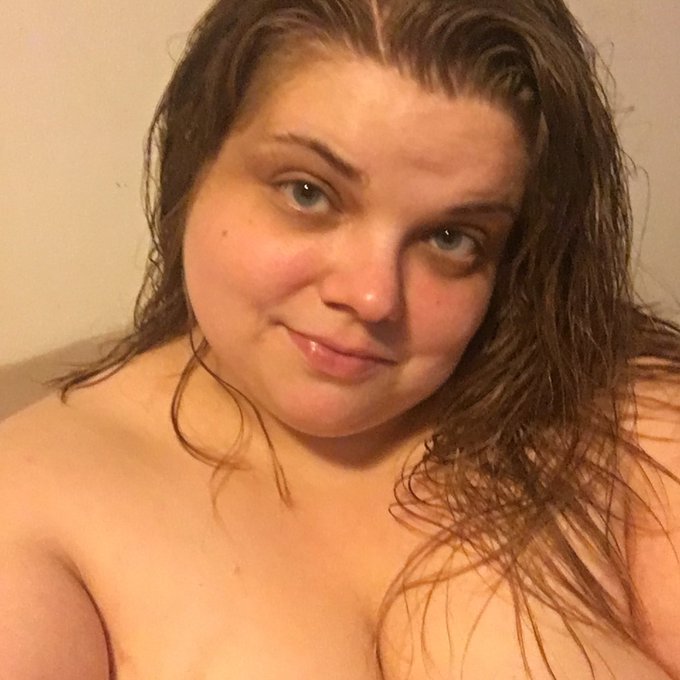 Just got out of the shower...help me dry off? https://t.co/YUvfheGEaE https://t.co/6CQr2zWujF<a href="/tag/mvsales"class="tags"><span>#mvsales</span></a>