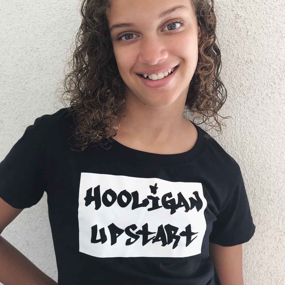 AdrienneQW's tweet photo. She's a clipping. fan like her mama ❤ #customtshirt #crafty #hooliganupstart #clppng https://t.co/r5RYI8PFaZ