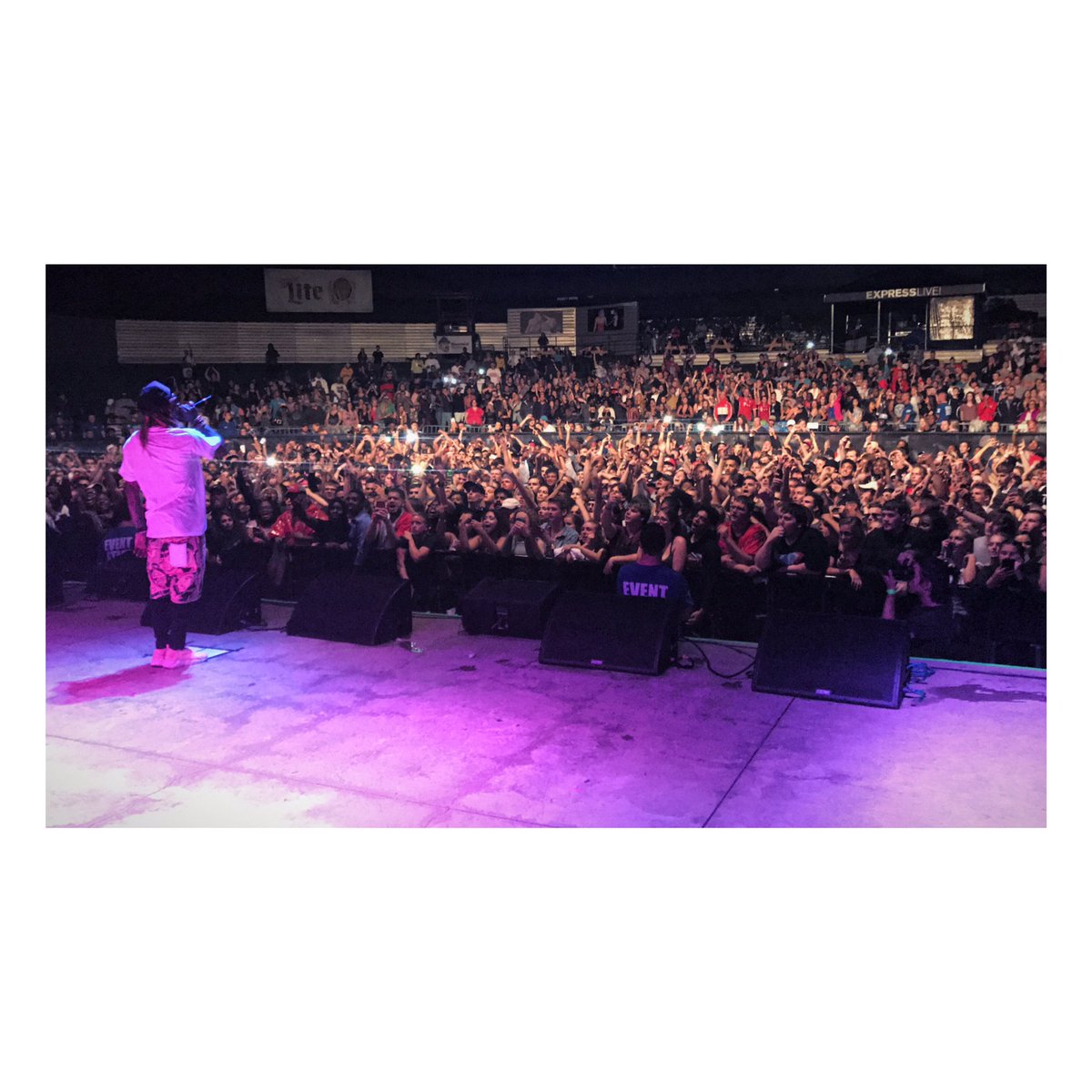 HEADAKE614's tweet photo. @LilTunechi 🔥 https://t.co/jeUGlXcBkv