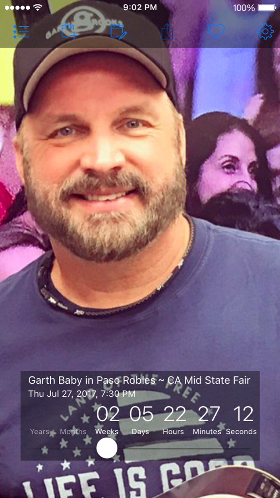 Debers68's tweet photo. Life is about to get 777Xs better ~ My #GFix is about to get refueled...#GarthInPasoRobles is less than 3 weeks!!! 💙 https://t.co/bT5frNMP6G