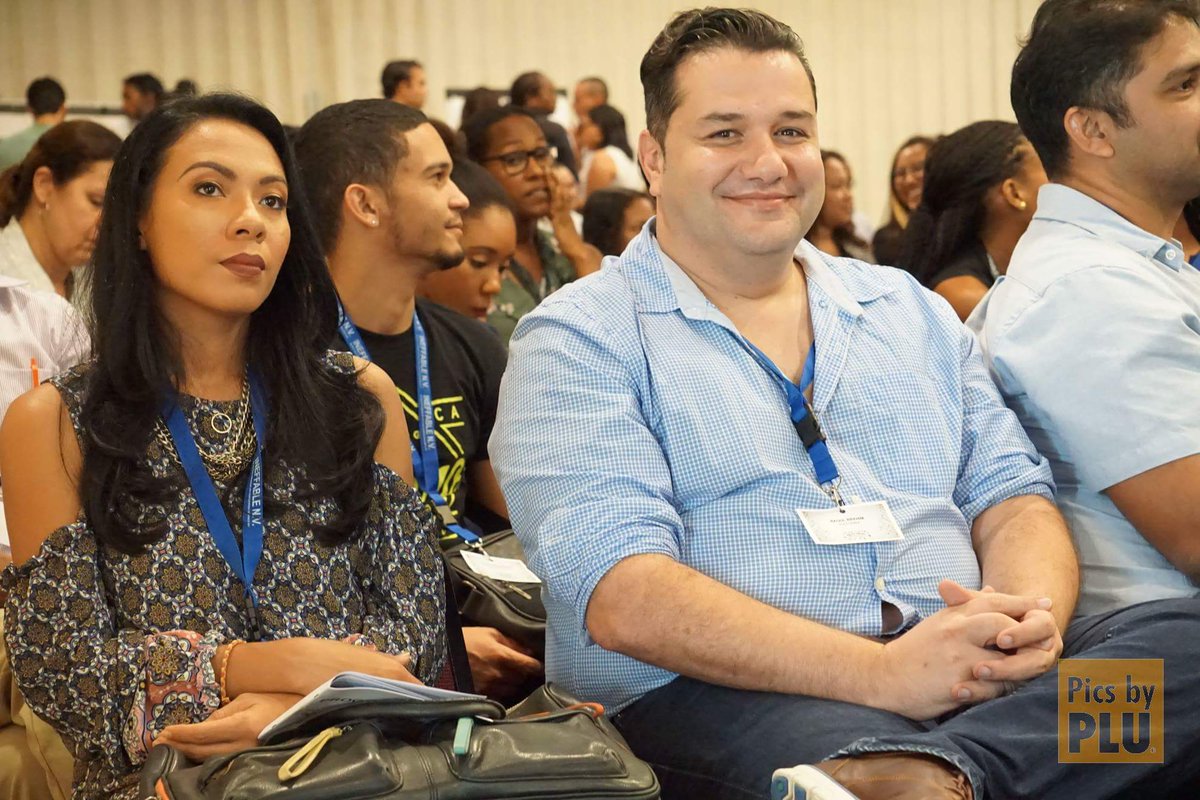 SocialMedia_SU's tweet photo. The official photos of the Social Media Day 2017 are online! Special thanks to @picsbyplu
#smcs2017
#SMDaySR
#Suriname
#Socialmedia https://t.co/nwClbKEuKp