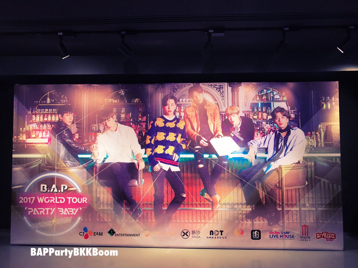 BAPPartyBKKBoom's tweet photo. เบบี้ที่น่ารักพร้อมกันไหมค่ะ เริ่มรับบัตร 13.00 น. ใครมาถึงแล้วแวะมาถ่ายรูปกันก่อนได้น๊า 💕 #BAPPartyBKKBoom https://t.co/cakphApe75