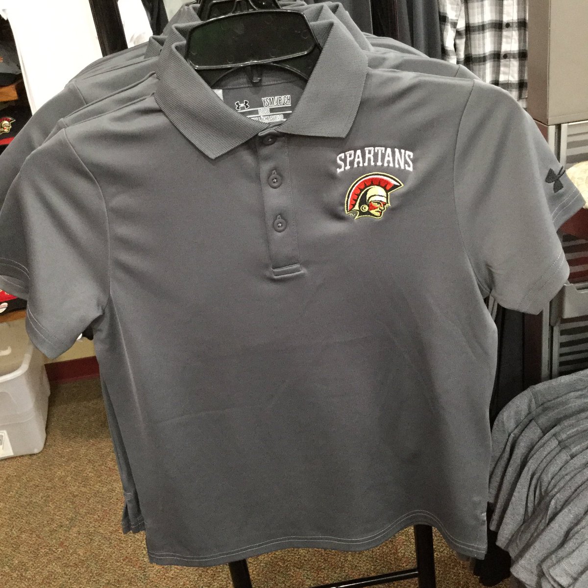GACSpartanstore's tweet photo. Great new Under Armour youth polos and Threadborne tshirts. #underarmour #threadborne #protectthishouse #polo #gacspartanstore https://t.co/TJPLBqNXjH