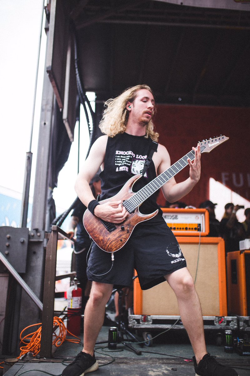 THESTRANGEHOUSE's tweet image. ☠️@knockedloose☠️

@VansWarpedTour 

📸: @doryymiller