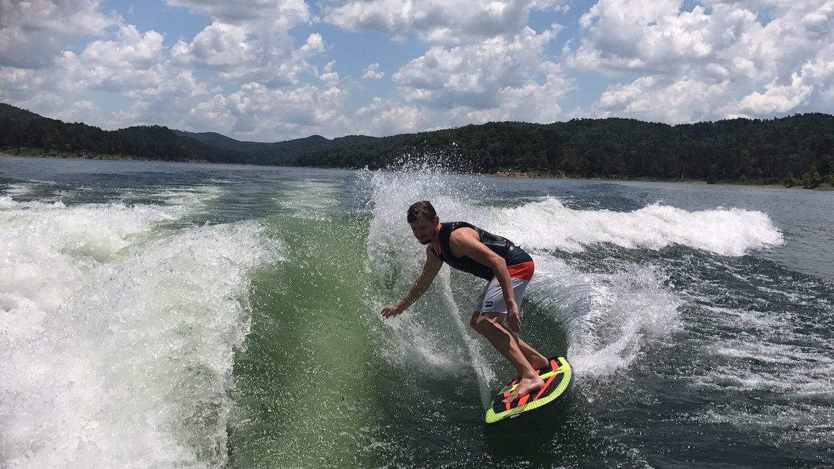 Official_CS27's tweet photo. #WakeSurf 🌊 👌 https://t.co/vAMGavlIws