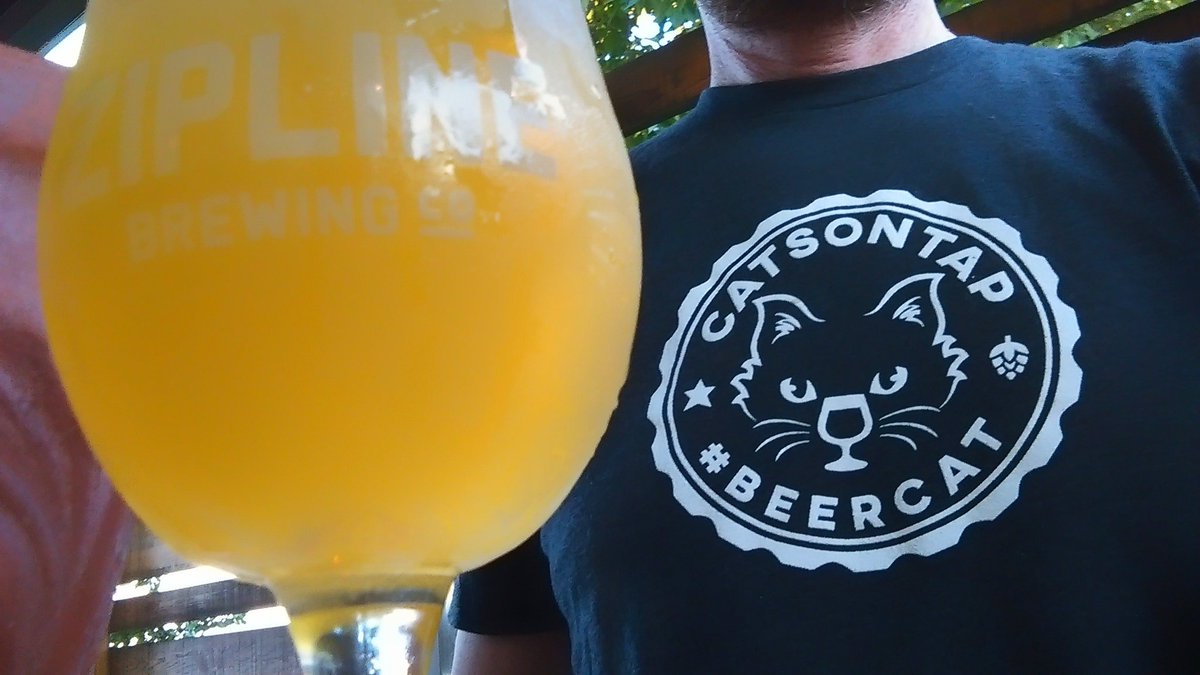 Hampton_Photo's tweet photo. DAAANG IPA from @ZiplineBrewing #beercat #CraftBeer #drinklocal https://t.co/A96NFaSPrN