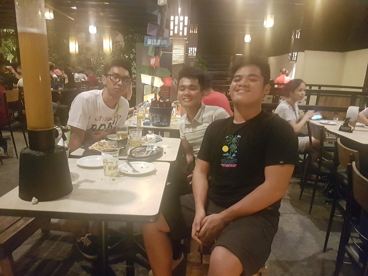 patricklopezzz's tweet photo. 😏😏😏😏 @dellosatristaan #jebbs https://t.co/snDy9NTzpo