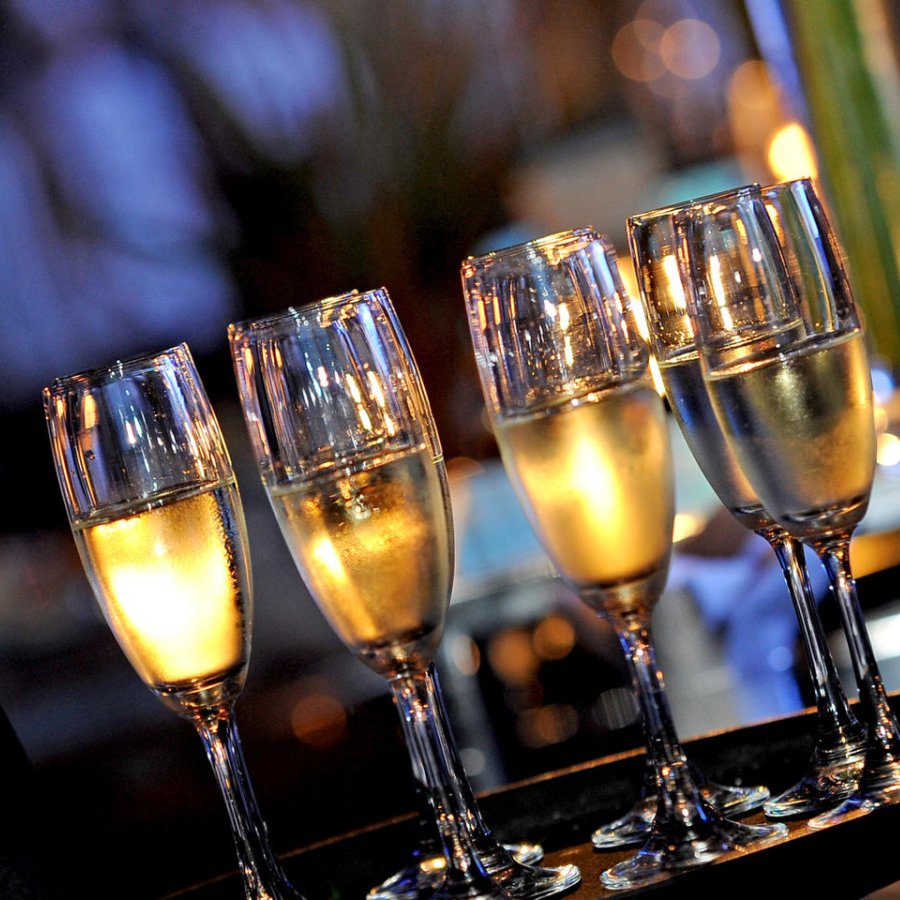 LiqueMiami's tweet photo. Lique Miami ◄ ☎ Dinner 305 705-2425 ● Lounge 561 809-8976 ● #Miami #MiamiBeach #SunnyIslesBeach #LiqueExperience https://t.co/buDTIRwJbA