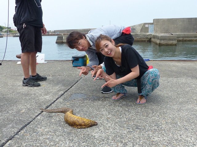 香月ハル Halu Kazuki ウツボが釣れたよ 顔こわ うねうねゴロンゴロンしてた 釣れた時うるさくてごめんね 笑 でも本当楽しかった 最後にはアイゴも釣り上げたよ 香月ハル Halu Kazuki ウツボが釣れたよ 顔こわ うねうねゴロンゴロンしてた 釣れた時うるさくてごめんね 笑 でも本当楽しかった 最後にはアイゴも釣り上げたよ