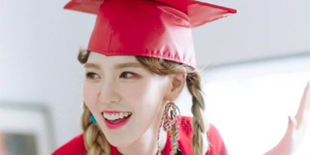 allkpop's tweet photo. Red Velvet to perform 'Red Flavor' for the first time at 'SMTOWN LIVE' in Seoul!
https://t.co/PBymennqA8 https://t.co/93tosHHRGx